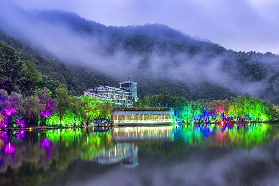 力推进了重渡沟景区品牌的转型升级,也为重渡沟旅游接待注入了新活力