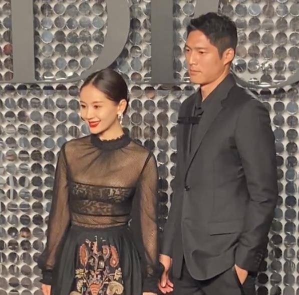 刘雨昕 大秀红毯比美：景甜全靠脸在撑，王子文新男友最抢镜，孟美岐翻车