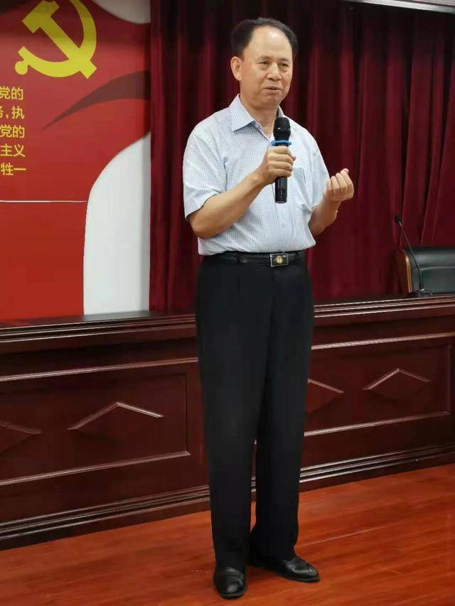 李炳天渴望陌生诗碑在大运园揭幕