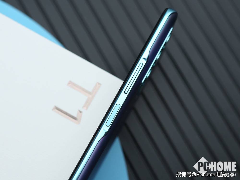 效果|vivo T1图赏：细腻磨砂触感双模工艺炫酷电光青