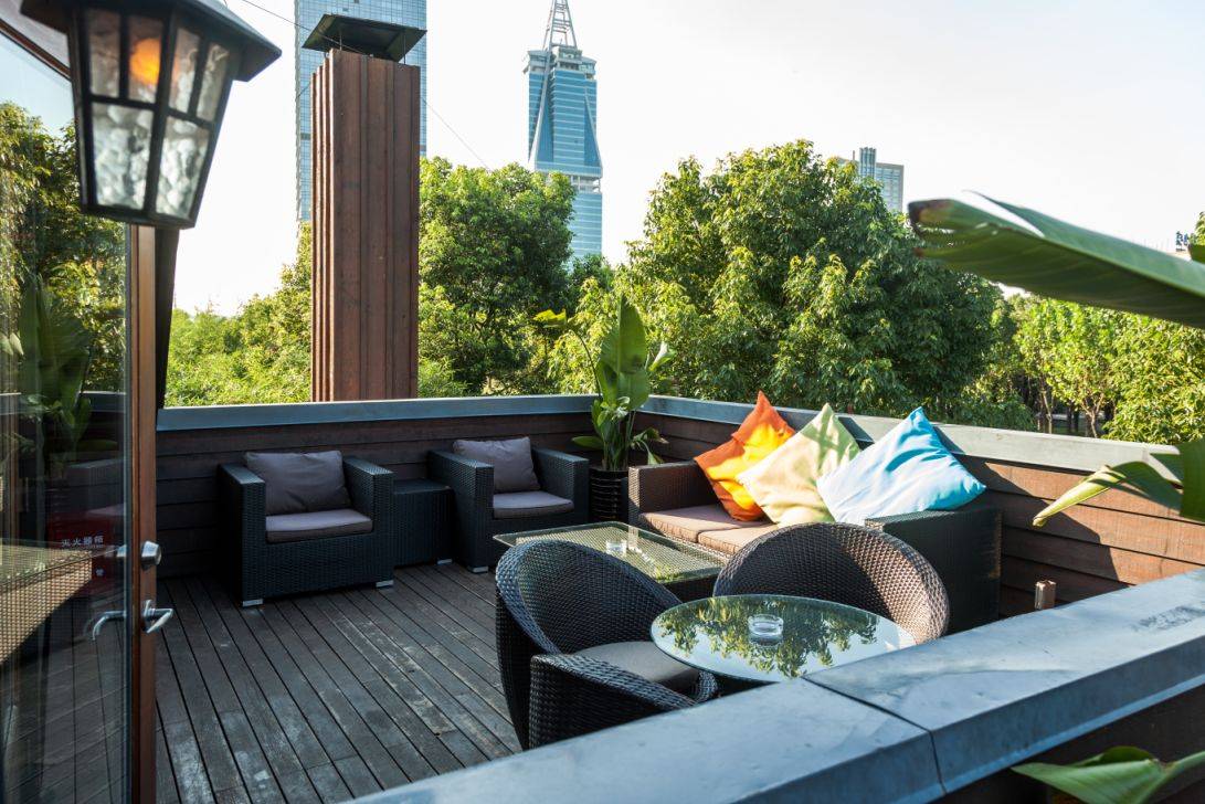 庭院设计露台案例分享打造出一个你喜欢的空中花园