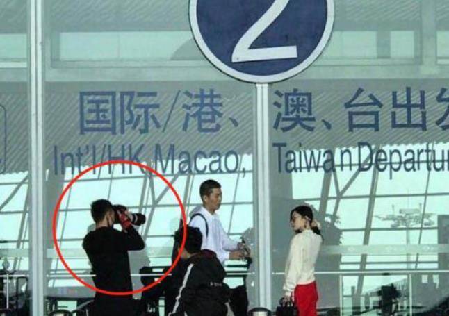 宁静 年纪越大越敢穿，49岁宁静，60岁蔡明，61岁宋丹丹，绝对是时尚咖