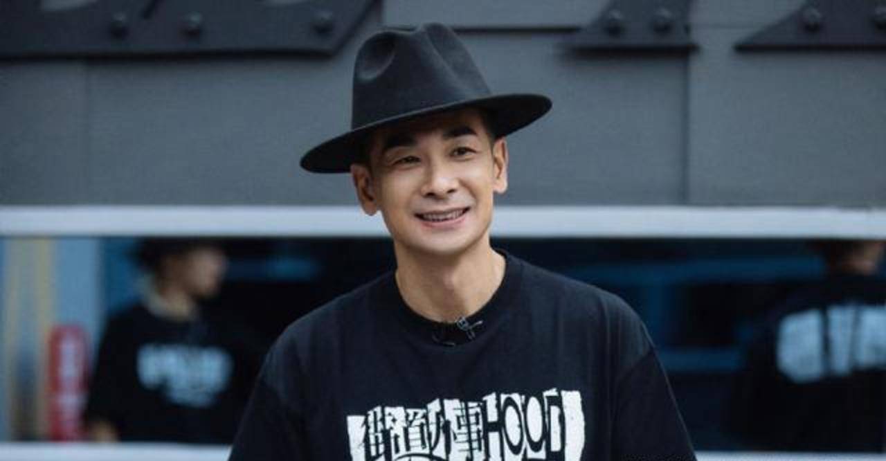 因为|《哥哥》四公淘汰赛制再变，4人离开，陈小春张晋各救1人！