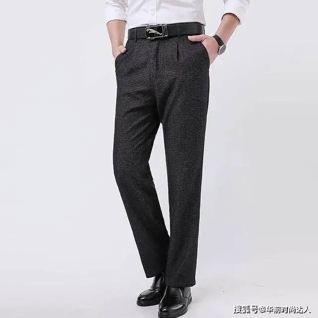 面料 男人过了45岁,多穿这样的男裤,尤其第2款,更有男人味