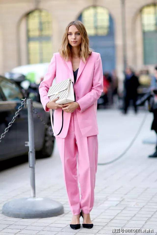 黑色 孟美岐最爱穿西装?驾驭能力太强,轻松穿出女王范