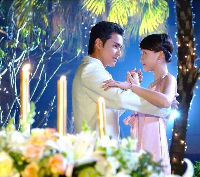 时代|从仇富走向媚富，文艺作品里也开始有拜金倾向了