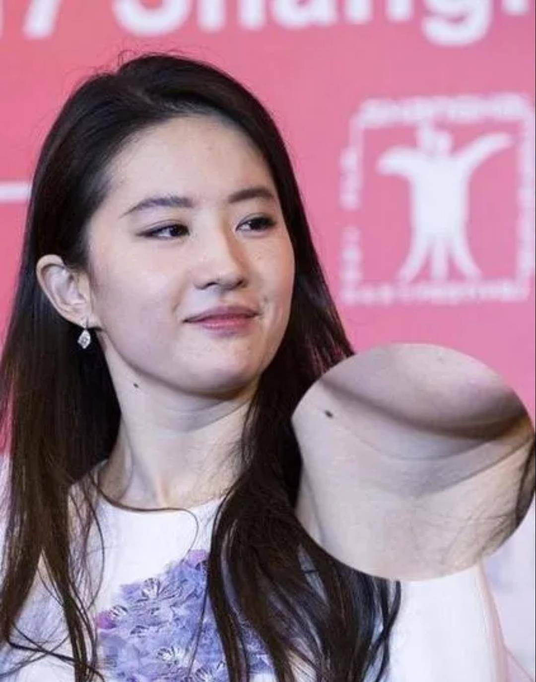 颈部明星都躲不掉的颈纹该怎么消除？