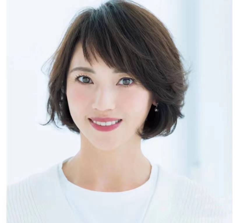 发型适合50岁大圆脸女人的发型，选择适合自己的发型，才更显年轻