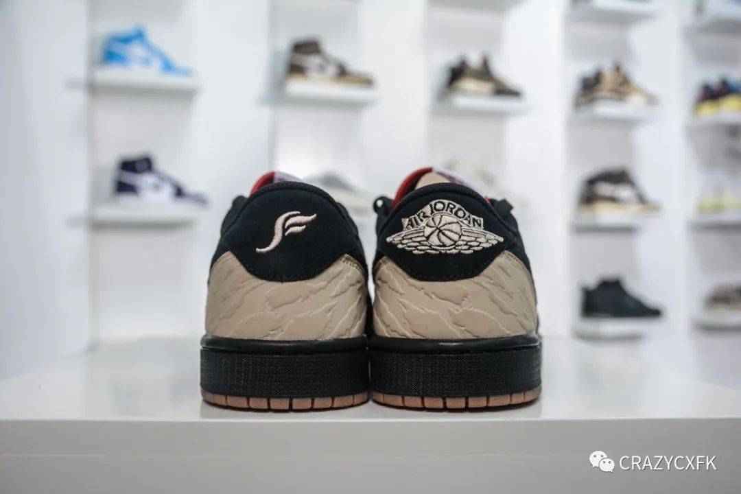 鞋舌 乔丹迈阿密联名 Air Jordan 1 Carnivore x SoleFly 食肉动物黑红虎纹低帮板鞋