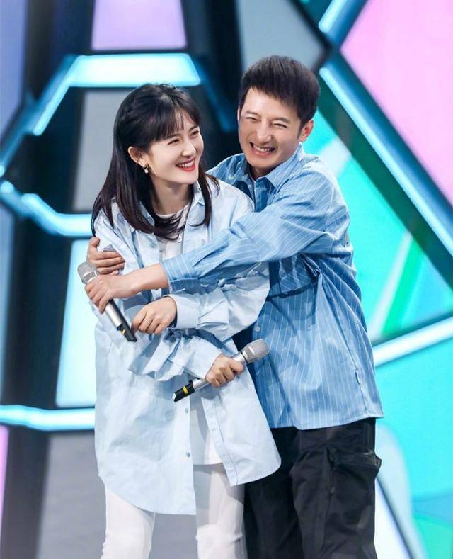 张雨绮|《快本》张雨绮首秀翻车？情商低主持能力差！一期节目得罪两个人？