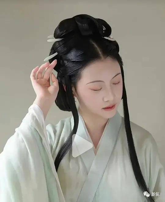 仙女姐姐高糊也挡不住刘亦菲这绝美氛围啊！而且还后继有人了…