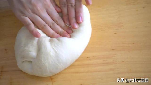 面包|软到不知所措，面包松软可口的秘诀是？