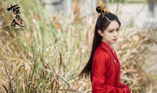 彭小苒靠一袭红衣惊艳了时光的女星，看看都有谁？