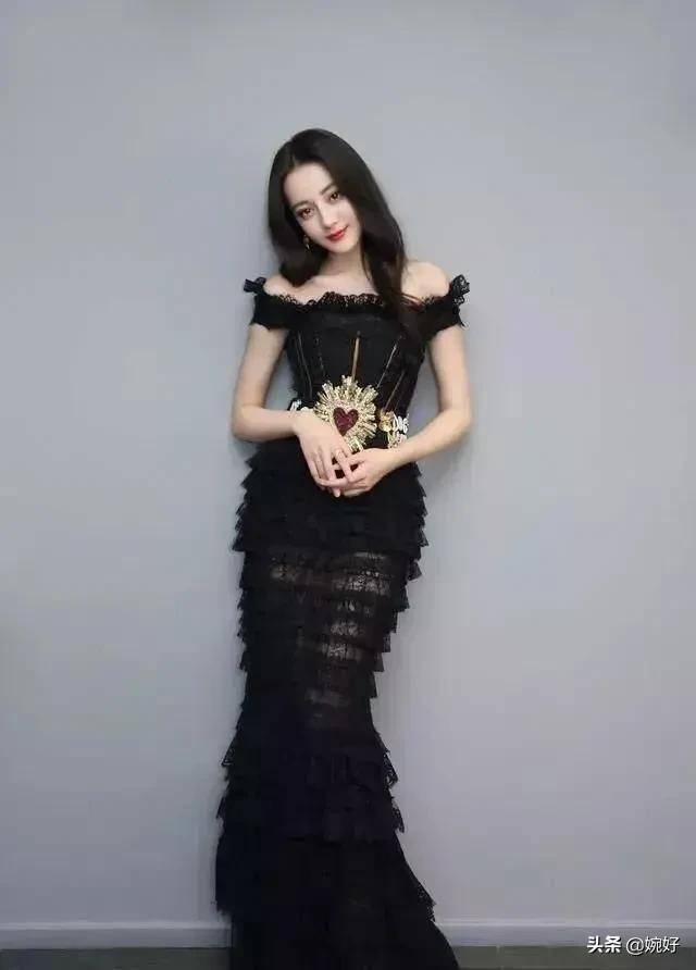 迪丽热巴 迪丽热巴美若天仙，造型别致每帧影像都赏心悦目