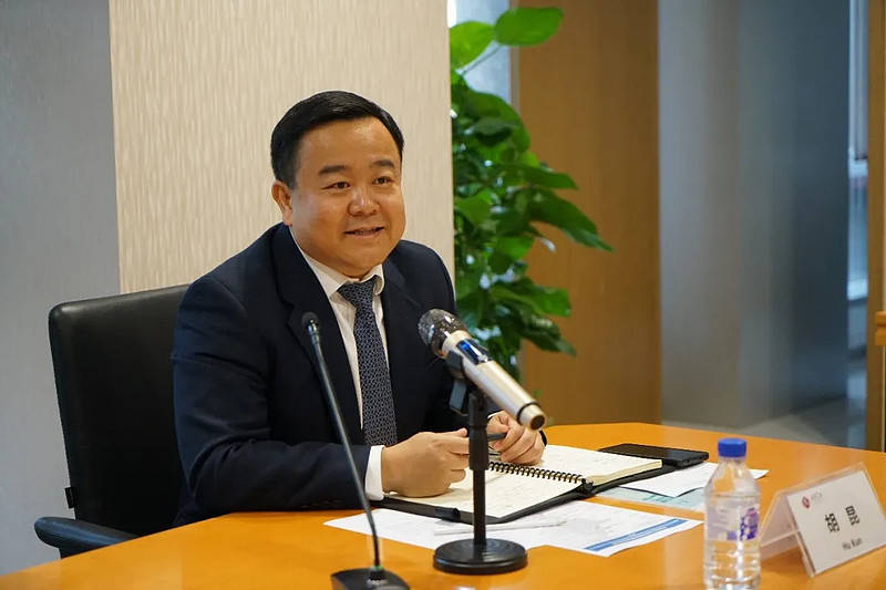 图二 委员会联席主任委员,中国银行投资银行与资产管理部总经理胡昆