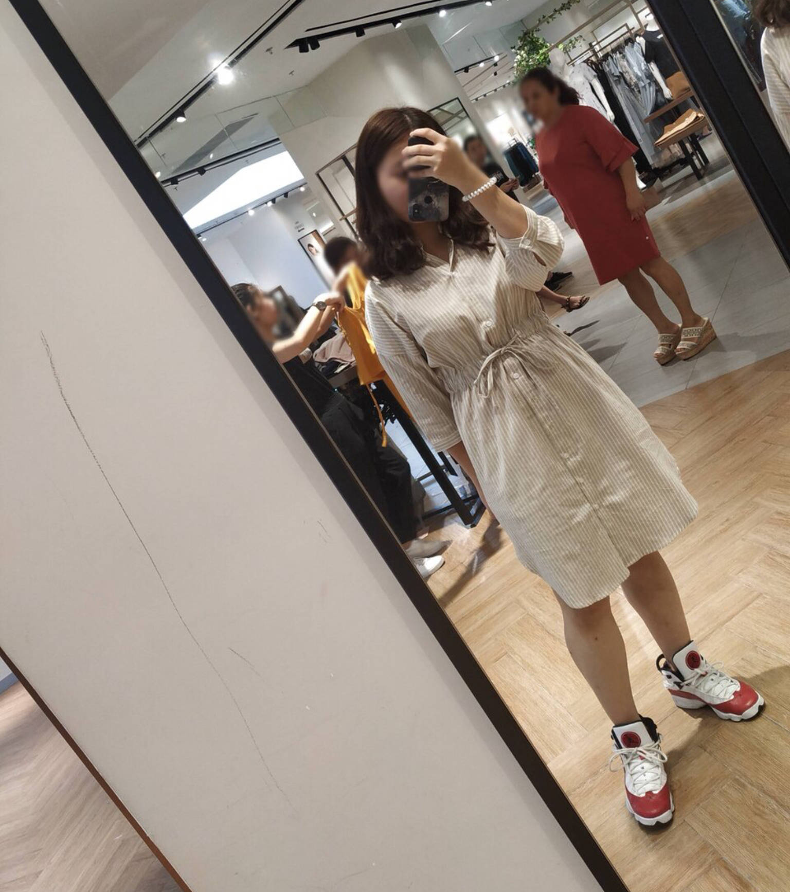 因为 胖女人想要穿的好看，不要再遮肉了，谨记这四点，不仅时髦还显瘦