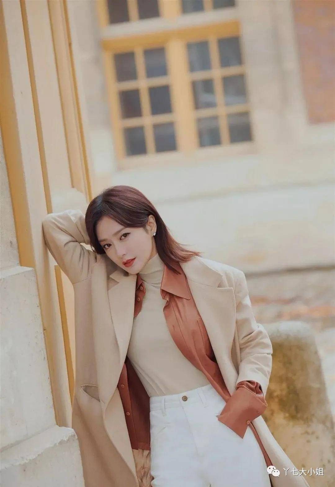 毛衣 一件烟管领毛衣=秋冬最有气质的万能内搭