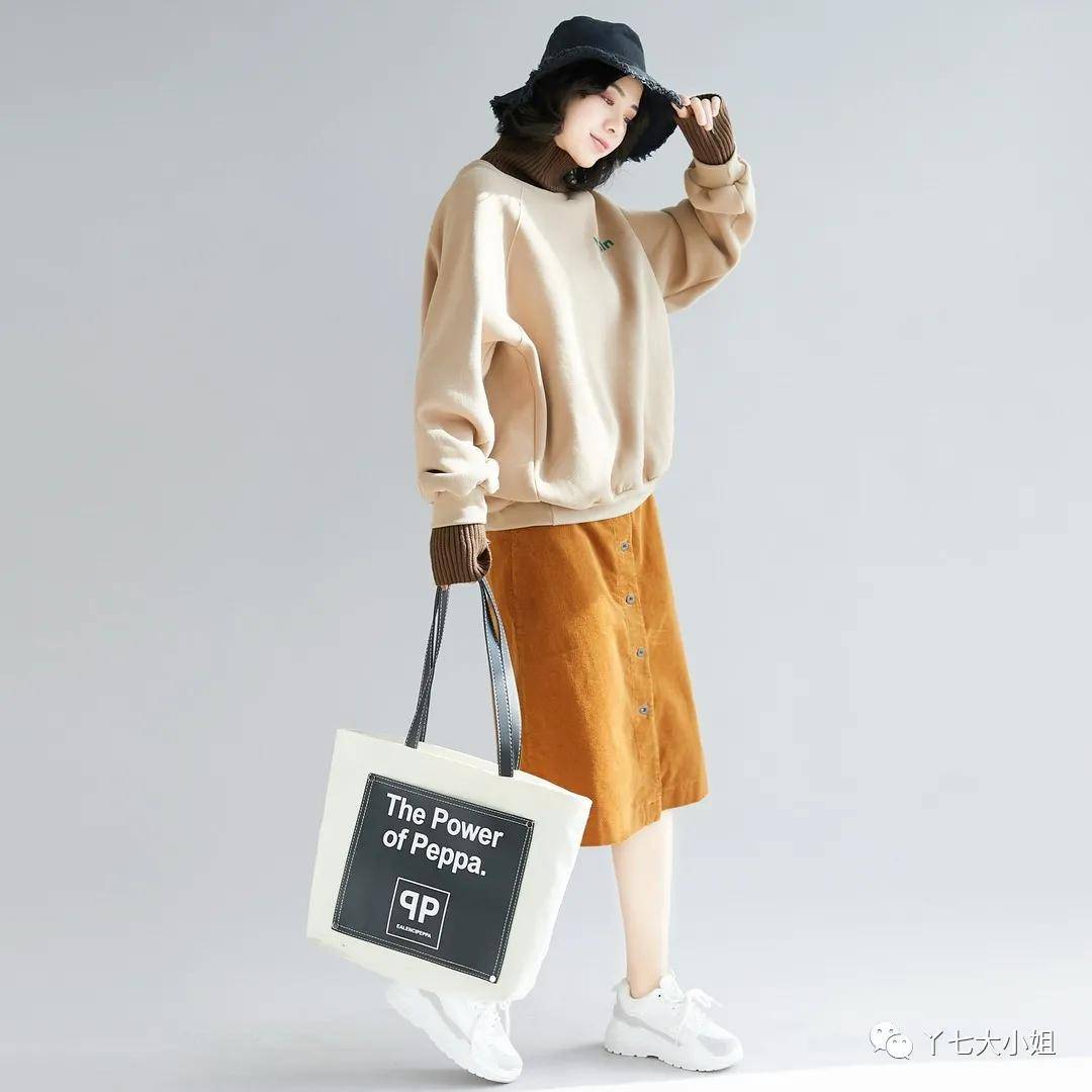 毛衣 一件烟管领毛衣=秋冬最有气质的万能内搭