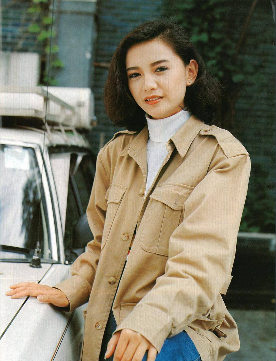 因为当年没觉察她的美貌，是我没眼光