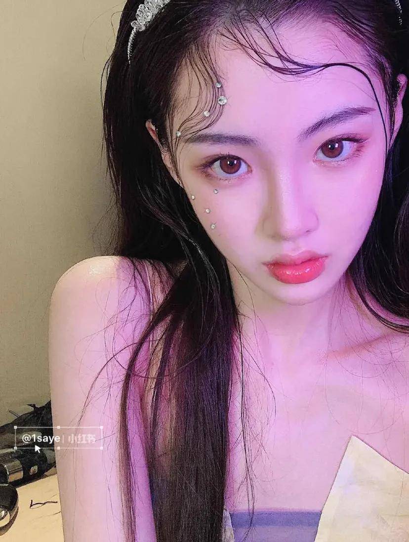 欢乐谷别当鬼了，抓他去出道吧…