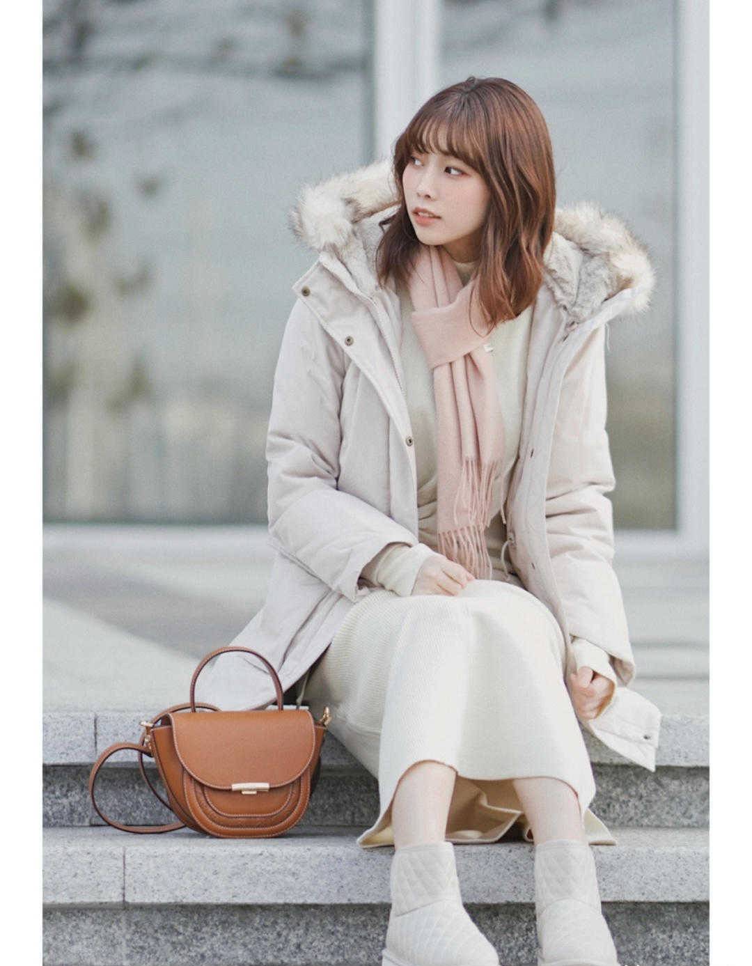 颜色 秋天就穿羽绒服？小姐姐特推5款，跟着小编学起来，又时尚还保暖