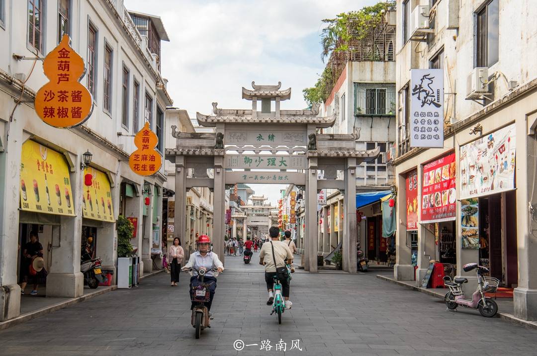 中国牌坊最多的街道，骑楼和古牌坊混搭，堪称潮州首席网红景点