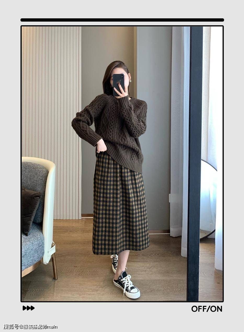 黑色入冬纠结怎么穿？搭配这3件下装，时髦遮肉还百搭，穿上秒变腿精