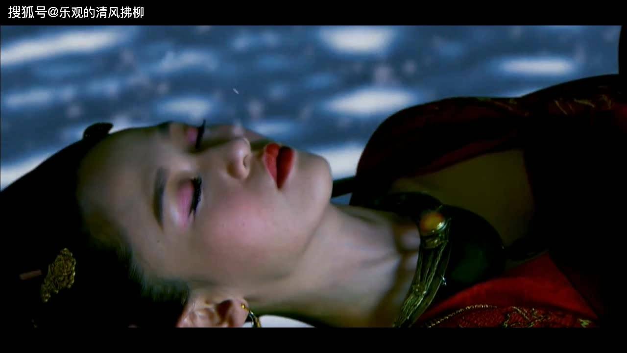 一身|同样演任盈盈，谁英姿飒爽，谁明艳不可方物，谁是书中走出来的