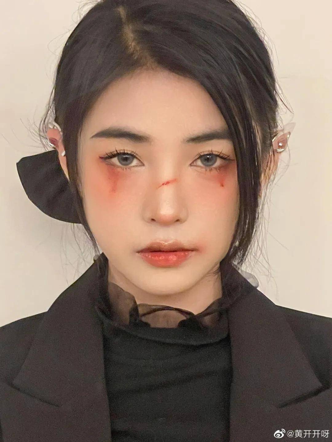 欢乐谷别当鬼了，抓他去出道吧…