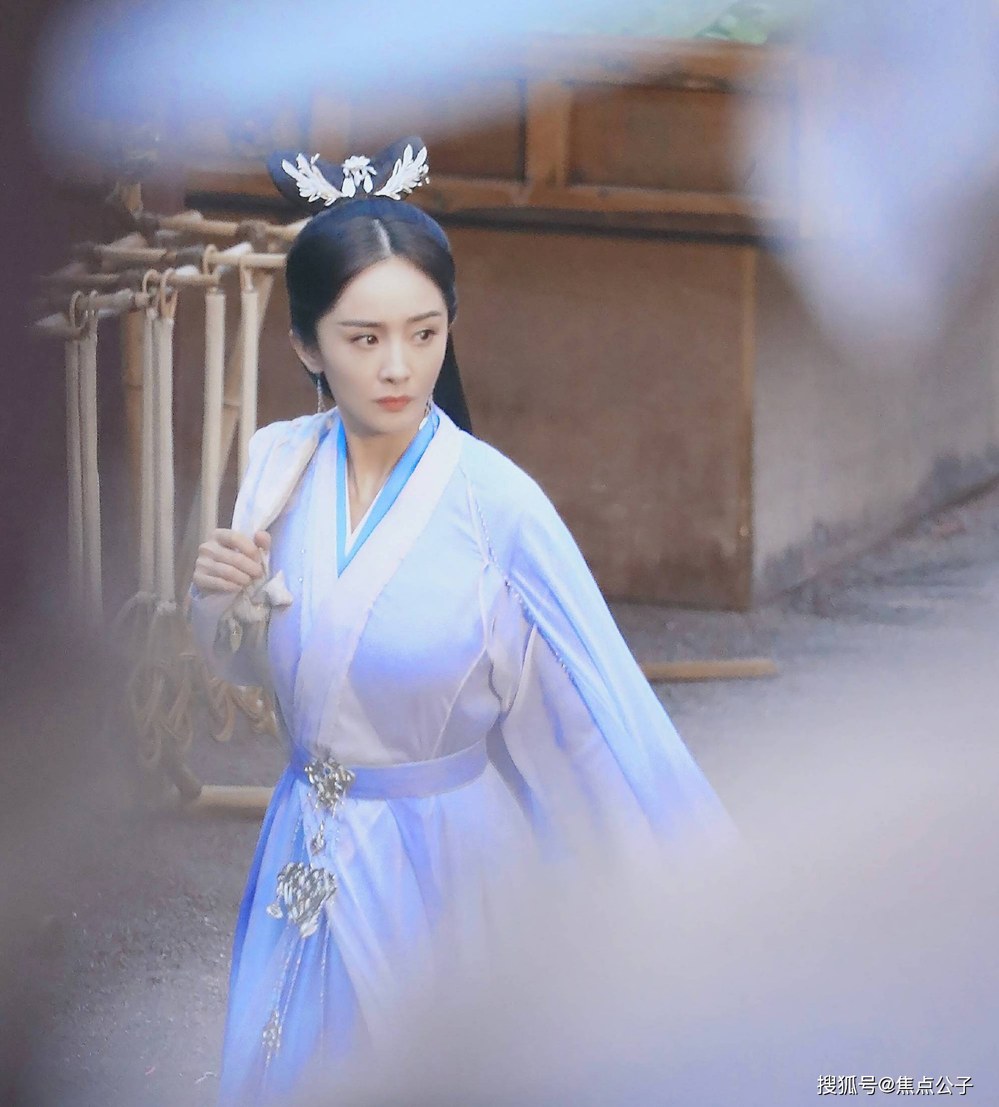 原创离不开古偶杨幂娇藏首发海报全网吐槽希望男主是个帅哥