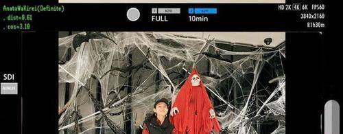 于明加 于明加罕晒工作照,穿羽绒马甲配衬衫裹成粽子,婴儿肌肤色太抢镜