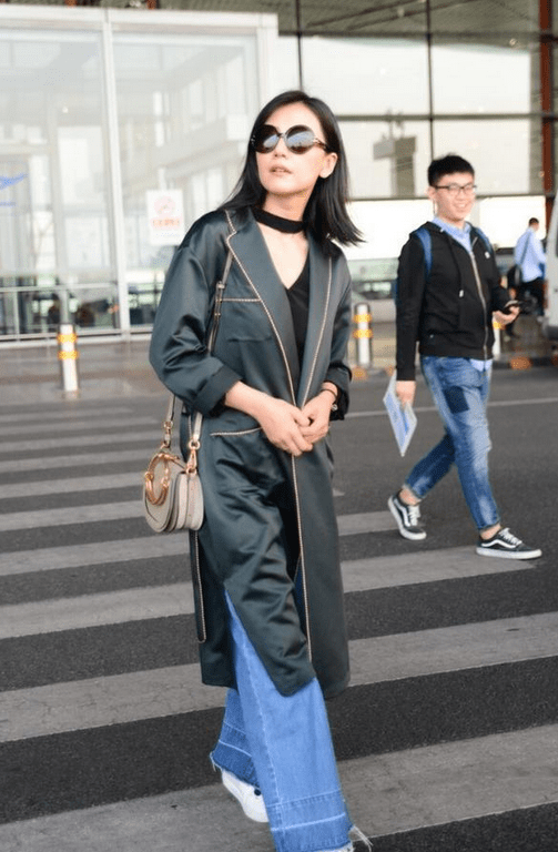 设计 高圆圆颜值高就是任性,穿缎面睡袍出街不仅不俗,意外慵懒又高级