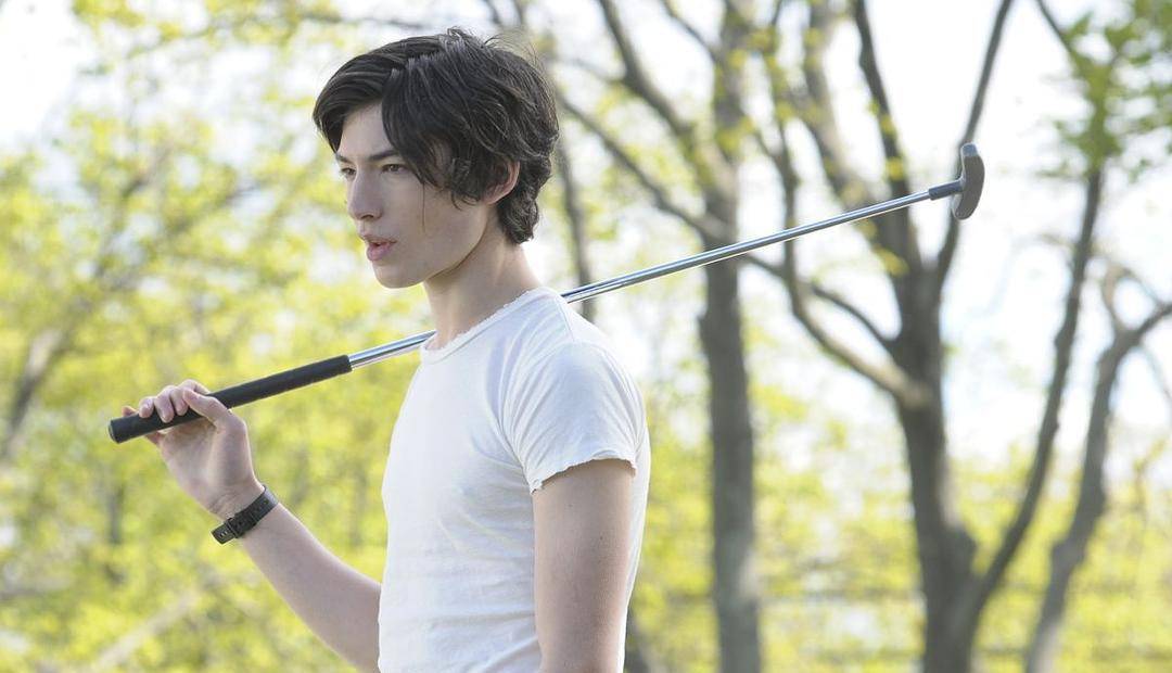 伊娃|有人被这片吓得不敢生孩子，你信吗