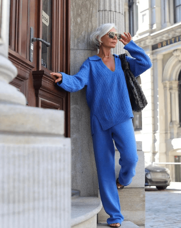 颜色 55+银发时尚博主把鲜艳的颜色和高调的配色轻松hold住 越活越时髦