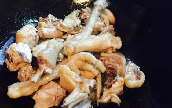 什么炖鸡最鲜美 ff20576d19ef44be9fa5b0d8145c6e31.jpeg