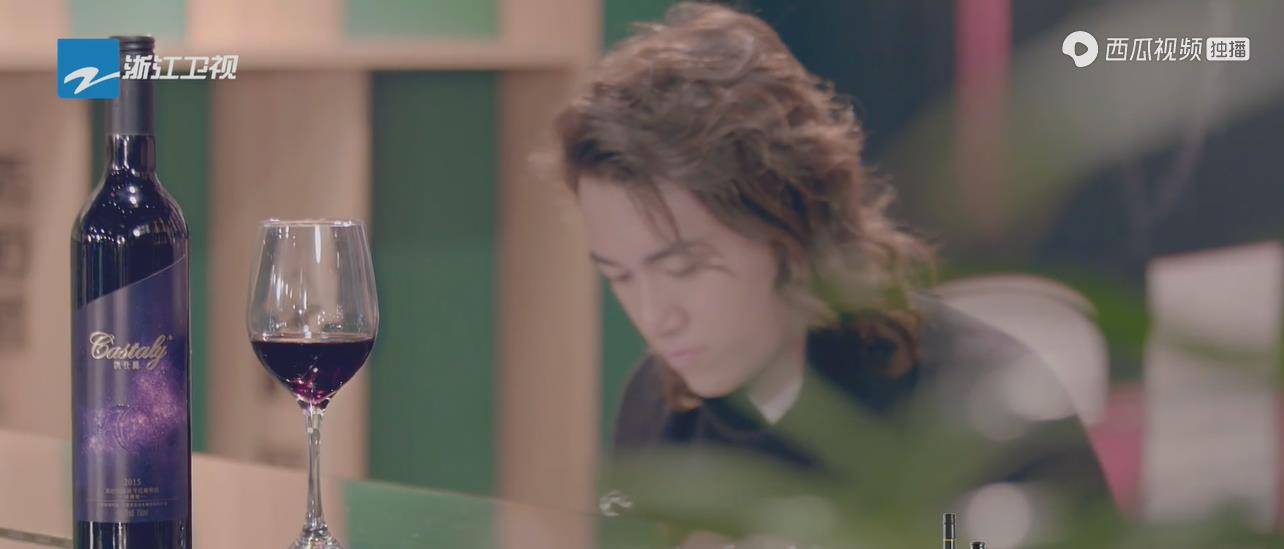 陈放|奇怪，我们的舌头构造好像不一样？