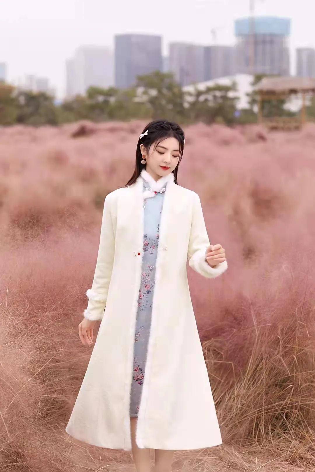 气质 旗袍女人别错过这件唐装外套，穿上绽放十足的古色古香女人味！