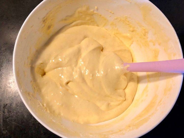 蛋糕胚的做法烤箱家庭 6095b49aba8d44379649e51a935fb90a.jpeg