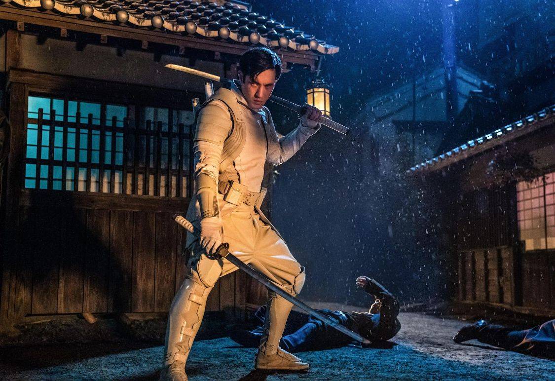 蛇眼起源 》对白幽灵和黑幽灵的童年和关系进行了重塑,电影中讲述两人