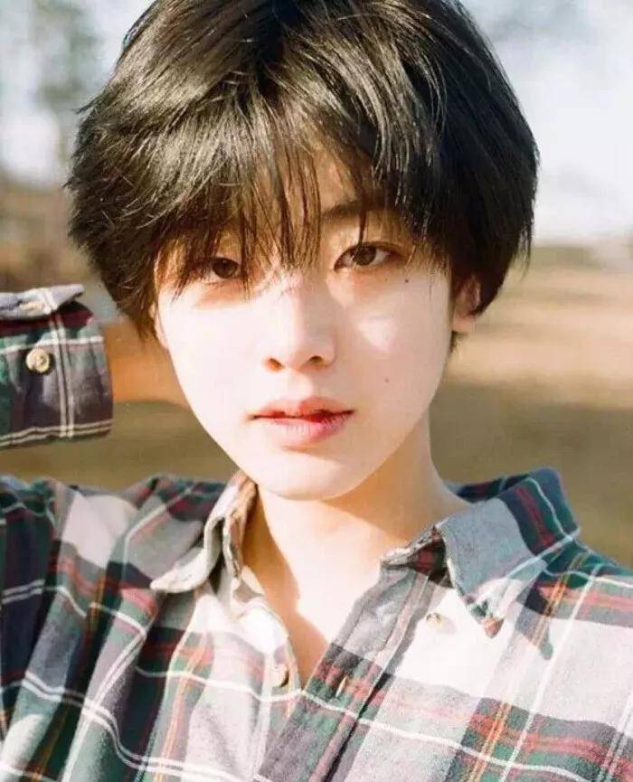 发型金惠允的中短发真是爱了，最火的5款发型，气质这块安排的妥妥的