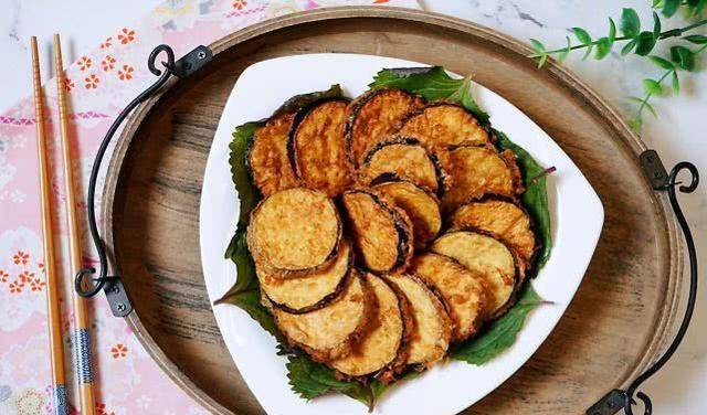 软炸茄饼,外焦里嫩特下饭,口感可比肉香 做法|食谱|椒盐|口感|炸茄饼