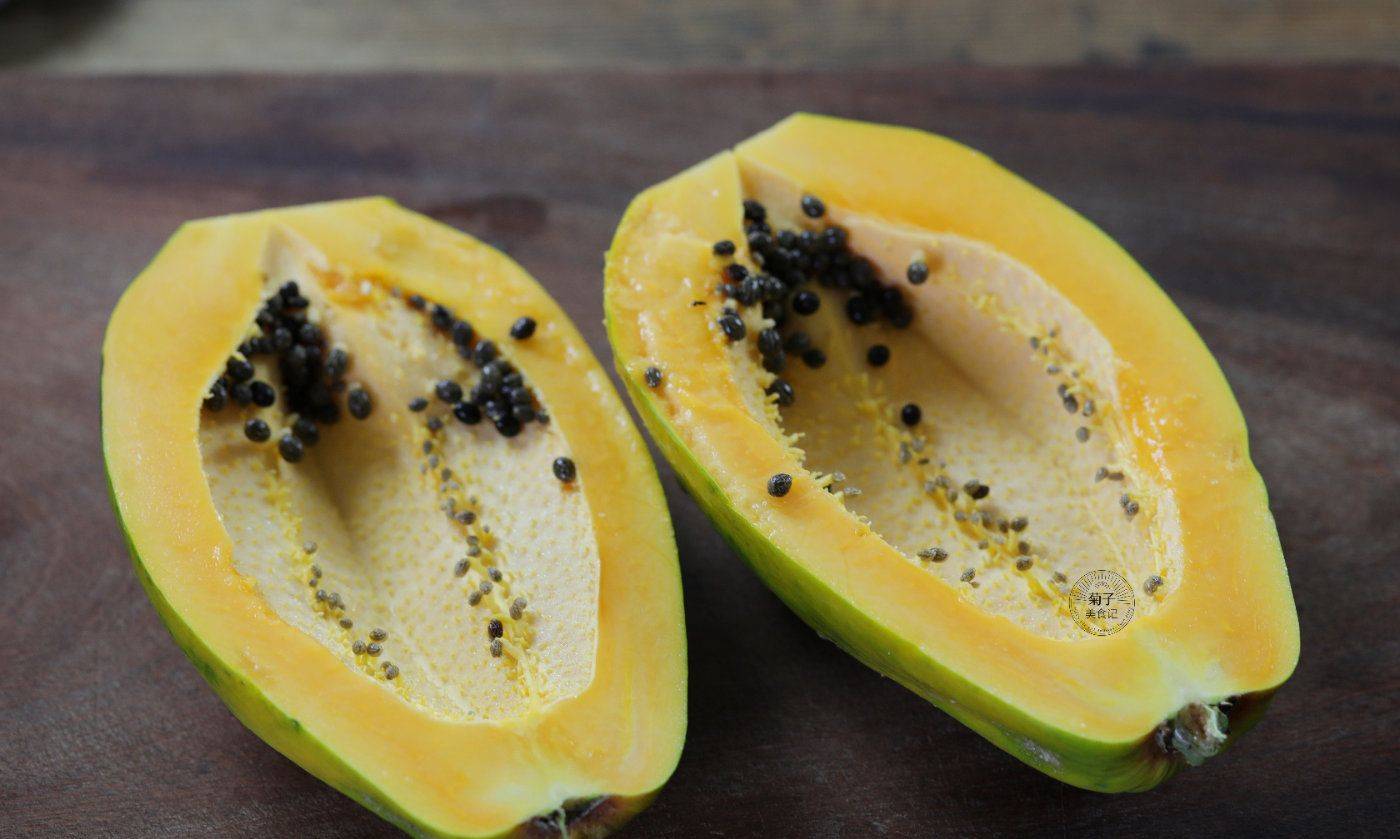 冬日美味木瓜炖排骨做法简单营养丰富全家都喜欢