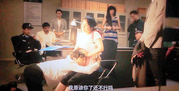 电影|电影中男人出轨，总表现得像成龙，而女人往往说出了佟丽娅的名言