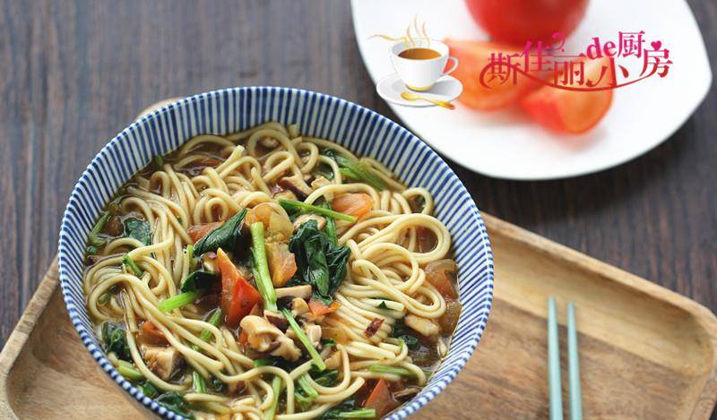 加入适量|早餐儿子迷上了这碗面，简单易做，营养耐饿，5分钟上桌