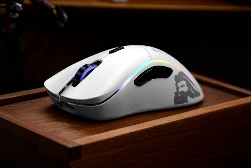 奥丁无线版来了,对标狗屁王2代,GLORIOUS MODEL D WIRELESS开箱