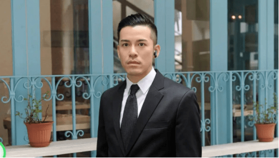 一角走红,2014年在tvb警匪剧《使徒行者》中饰卧底探员kobe连浩勤一角