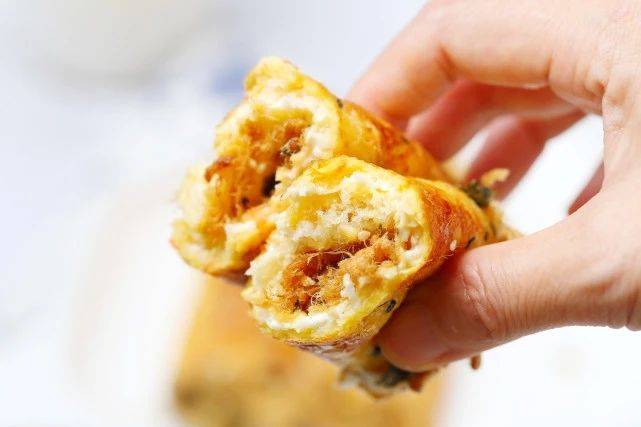 时间|把剩吐司做成营养早餐，一口平底锅就能搞定，细腻美味浓郁拉丝！