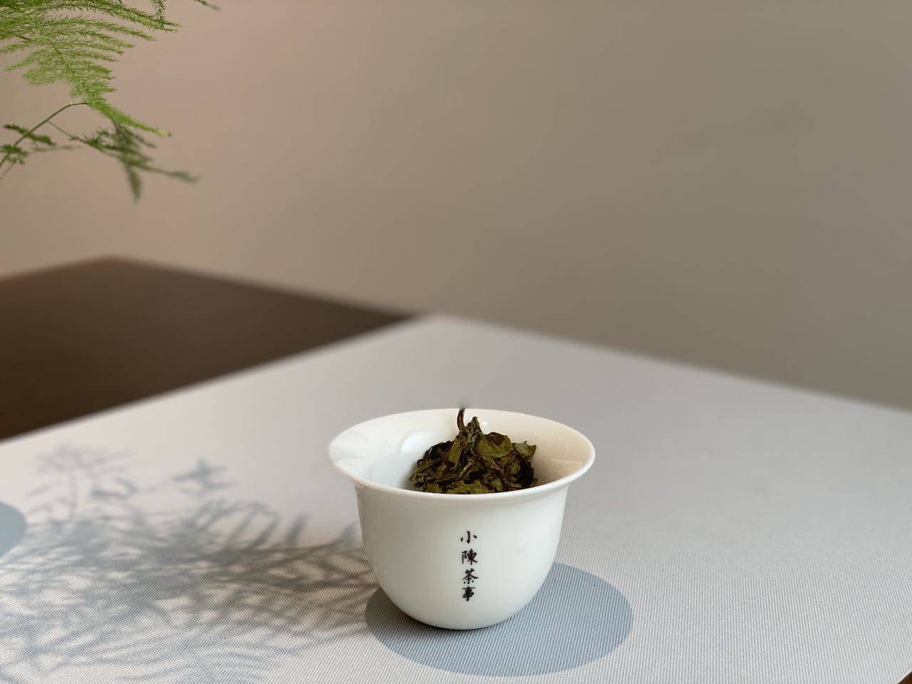 什么|冬季寒冷，适合喝什么茶？白茶、红茶、绿茶、岩茶，还是普洱茶？