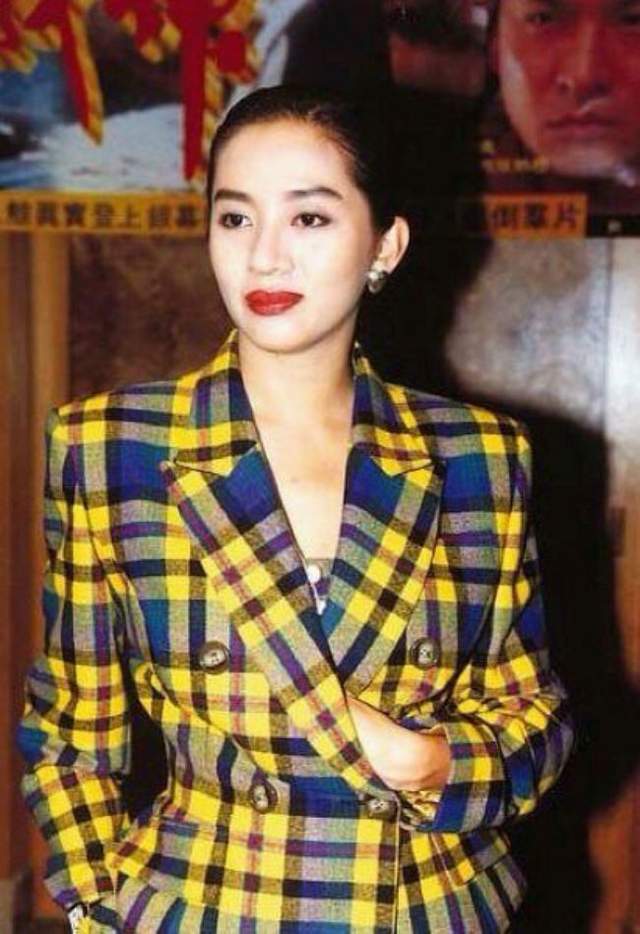 因为|让张艺谋冯小刚怀念，让梁家辉哽咽，梅艳芳是一个时代的传奇