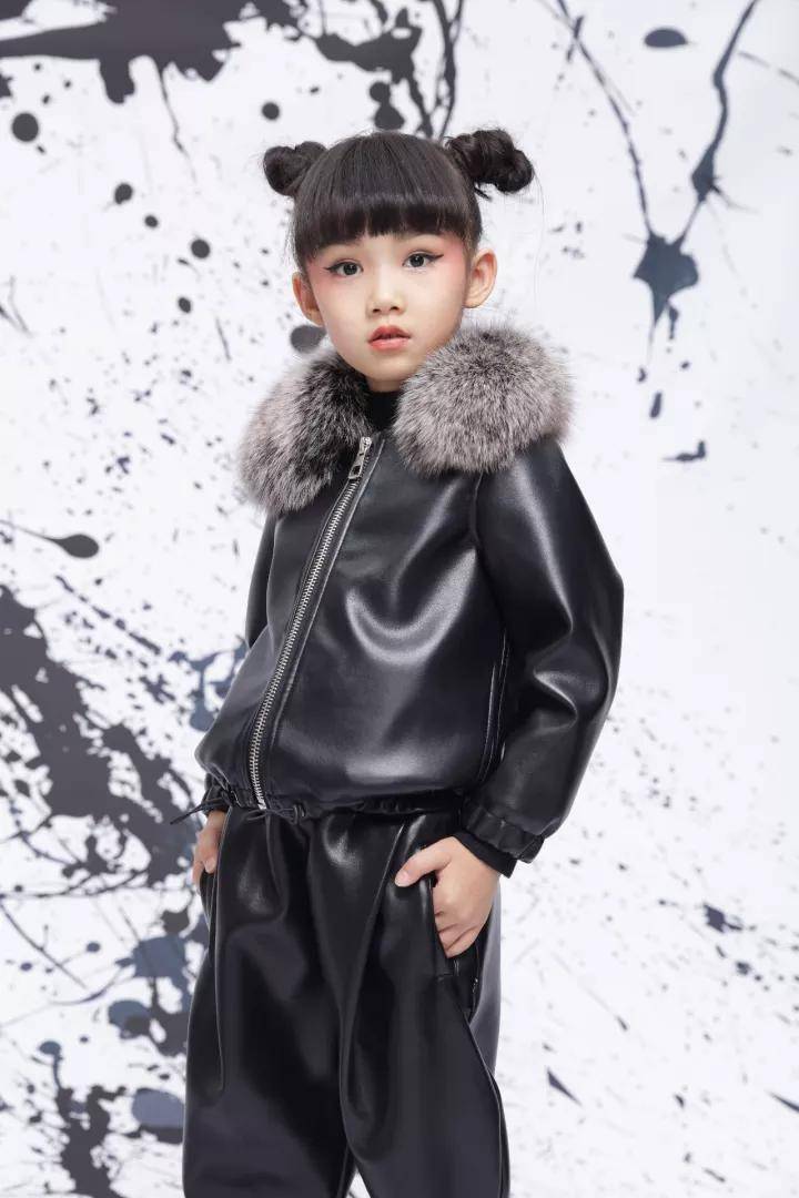 黑色 浙江趣欣童科技有限公司 | 保暖又有型,萌娃冬季穿衣指南get起!